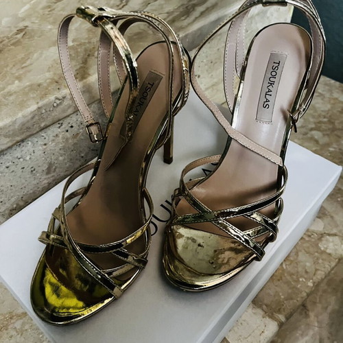 Tsoukalas Shoes gold platform sandals like new, size 38