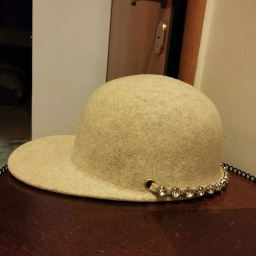 Women's equestrian hat like new, wool, beige, size 58