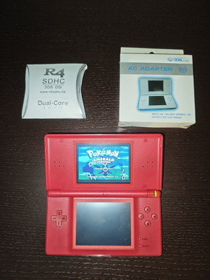 Nintendo DS Lite Mario Edition like new with R4 card and charger
