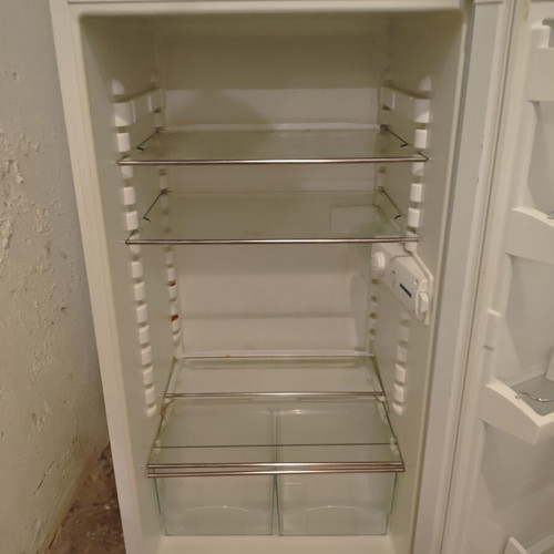 Liebherr 217L fridge freezer, fully functional