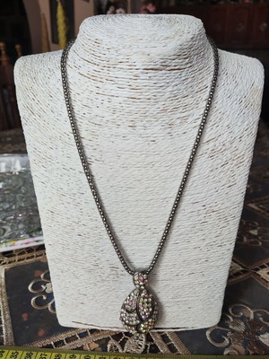 Vintage necklace snake chain with teardrop pendant and rhinestones, like new