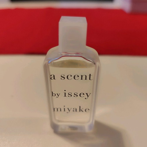A scent by Issey Miyake miniature perfume new 7.5 ml
