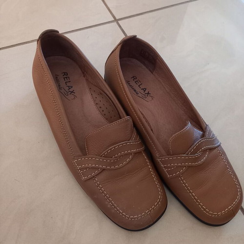 Women's shoes size 36 brown color like new