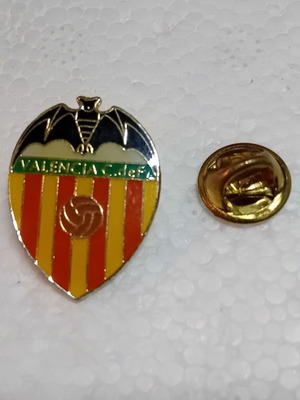 Valencia CF collectible pin new, Spanish football league