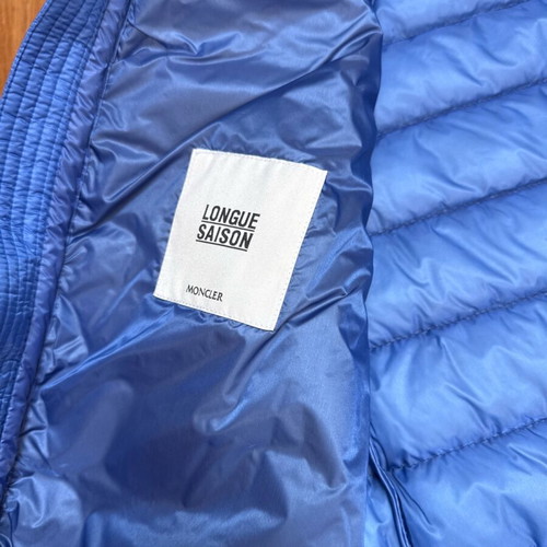 Moncler lightweight vest size 4 blue like new authentic