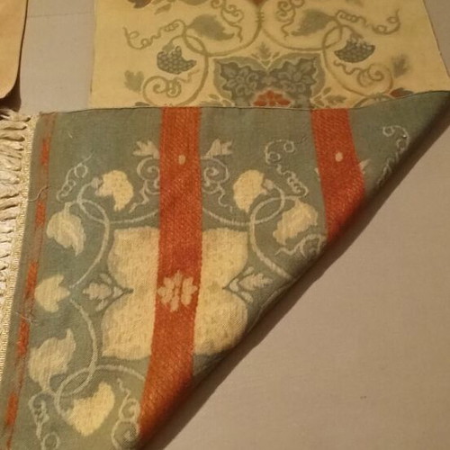 Silk table runners set of two like new