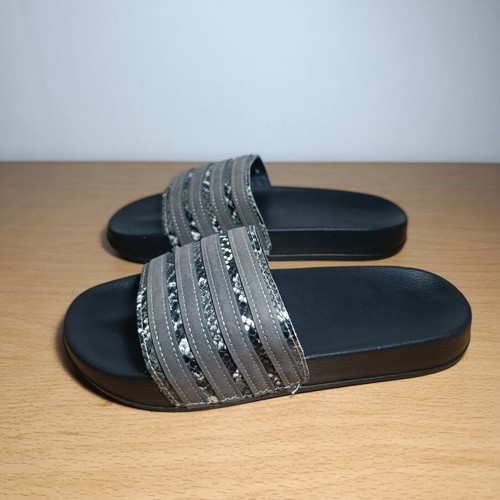 Women's slides snake print slippers size 38, black and grey