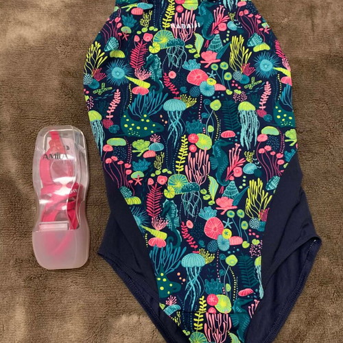 Nabaiji swimming set swimsuit and Amila goggles like new, No 10 (140)