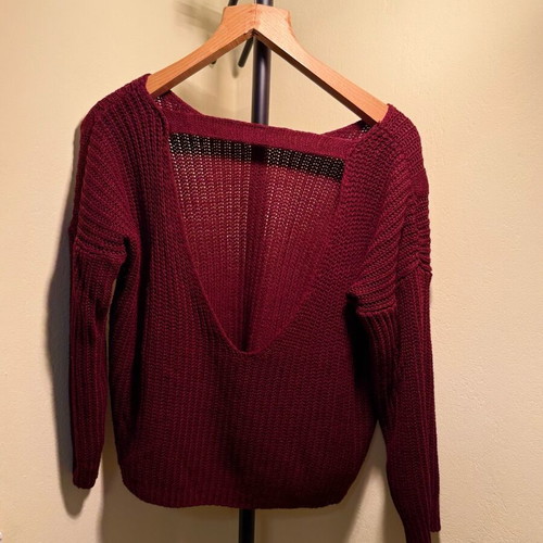 Knitted burgundy sweater with open back, like new