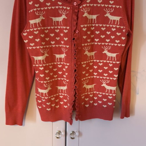 Pink knitted cardigan like new with reindeer size M