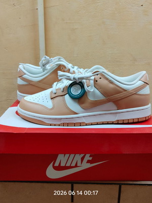 Nike Dunk Low Sail/Harvest Moon size 44.5 new unisex sneakers