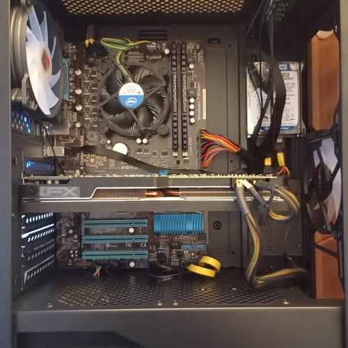 PC i5 3470 with 16GB RAM and AMD Radeon R9 280
