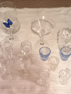 Set of 12 Drink Glasses new