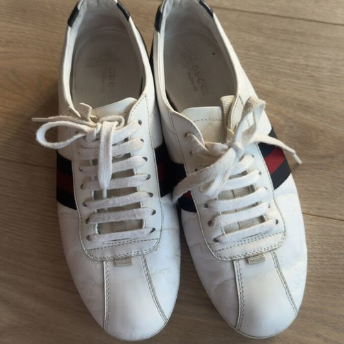 Gucci sneakers size 38.5 used, white and red