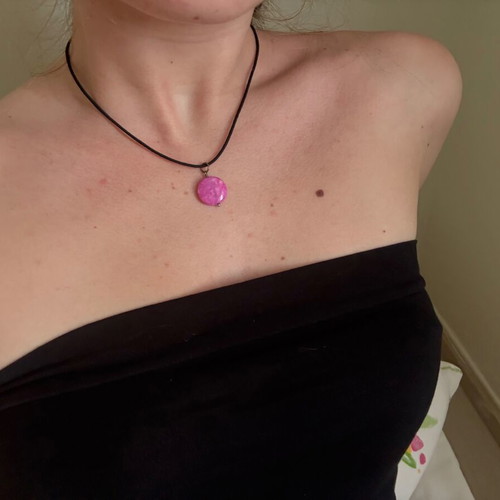 Necklace with pink bead like new