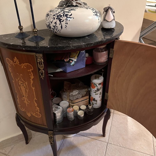 Neoclassical cabinet with marquetry and copper details like new