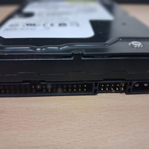 Western Digital Caviar SE 300GB IDE hard drive used with IDE cable