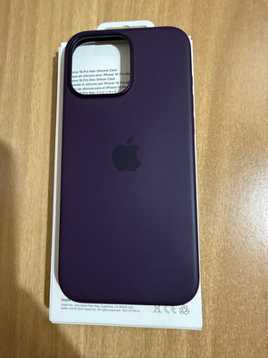 Apple Silicone Case with MagSafe plum for iPhone 16 Pro Max like new