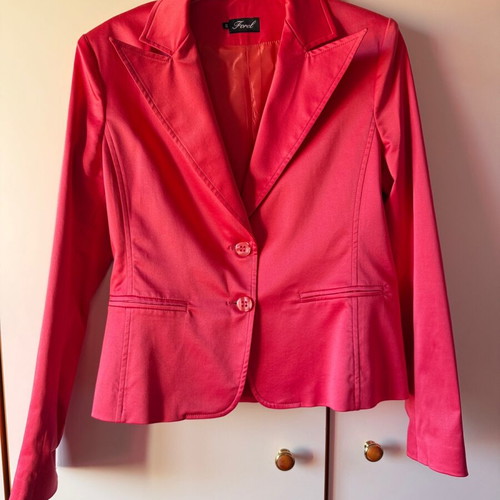 Forel shiny fuchsia jacket size 48 like new