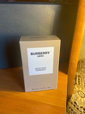 Burberry Hero Eau de Toilette 50ml new with magnetic cap