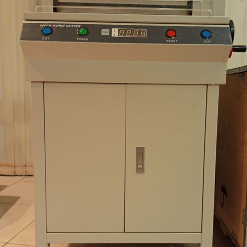 Professional Electric Paper Cutter like new for Printing