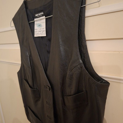 Mario Valentino leather vest made in Italy like new, black