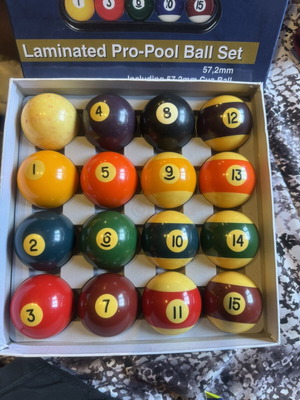 Pool balls laminated pro set used, very good condition
