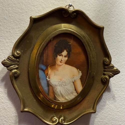 Solid brass picture frames like new, set of 5 pieces