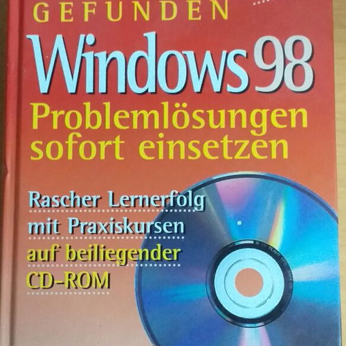 Computer books like new, 4 pieces, in German with CD