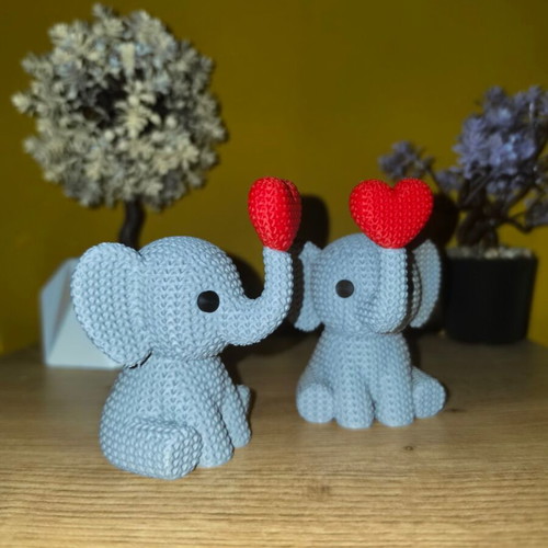 Elephant Figurine with Heart new, miniature decorative figure