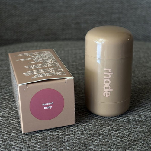 Rhode Pocket Blush Toasted Teddy new unused