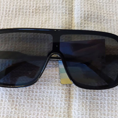 Solo-Solis NDL2350 sunglasses new, black frame and lens