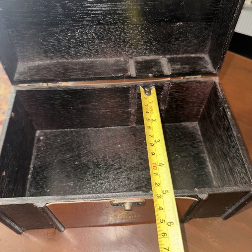 Whiskey Dimple Premium Chest like new, wood and faux leather