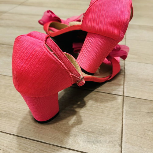 Pink women's sandals with bow, size 45, like new