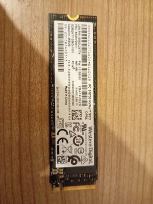 SSD drives new, pack of 4, various types and capacities