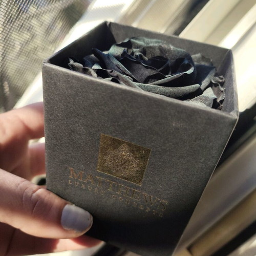 Black Forever Rose used, small box in luxury packaging