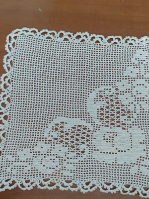 Set of 6 handmade cotton doilies, new