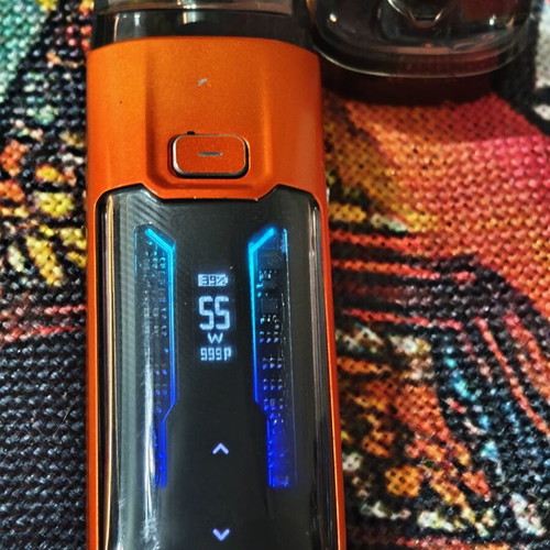 Vaporesso Lux electronic cigarette used with extra tank