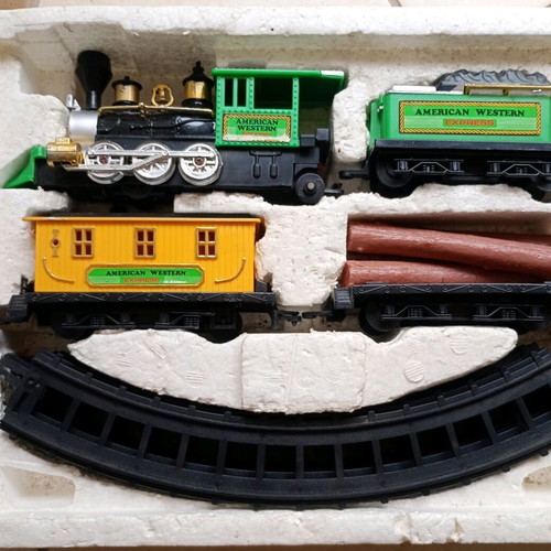 1988 Vintage American Western Express Train Set used, needs repair