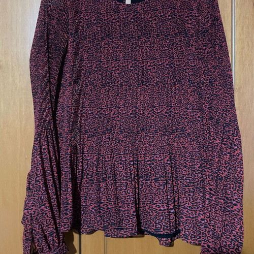 Zara shirt used, dark red animal print, size small