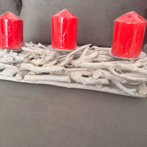 Wooden decorative candle holder like new with included candles