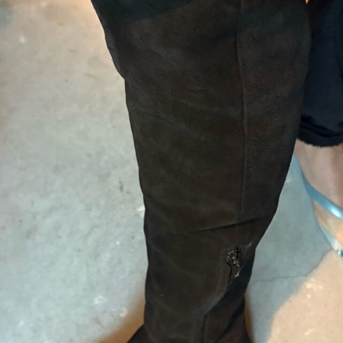 Black boots size 38 like new, leather and suede