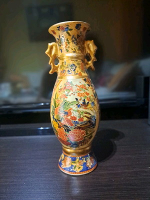 Ceramic vase embossed like new