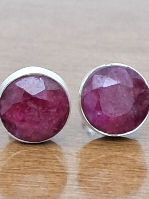 Silver Earrings 925 with 5mm Rubies new, elegant studs