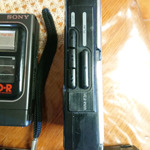 Cassette players used, pack of 4 with functional issues