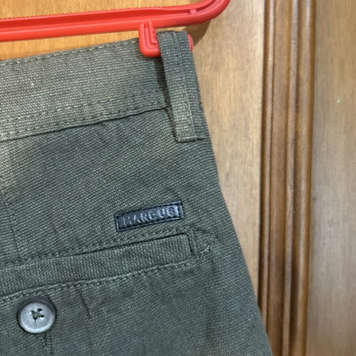 Marcus men's khaki bermuda shorts size 34 like new