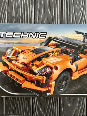 Lego Technic Chevrolet Corvette ZR1 42093 sealed