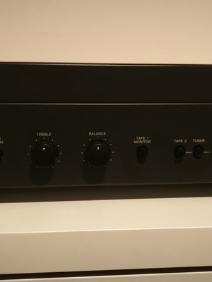 NAD Stereo Integrated Amplifier 312 like new