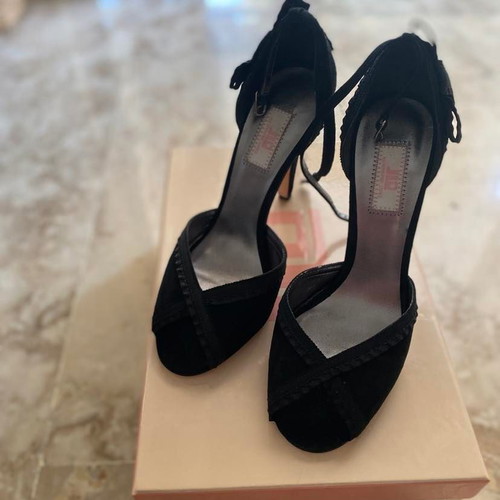 J.LO heels new, size 37, black