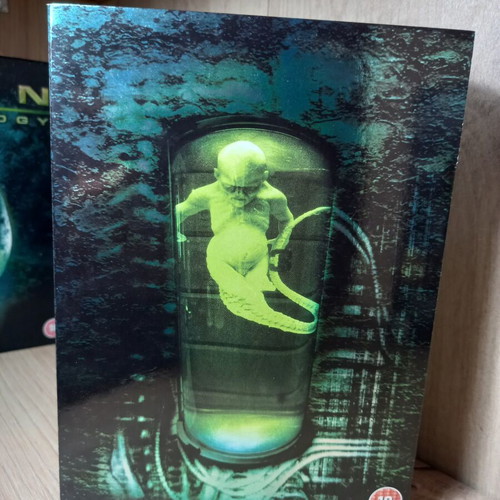 Alien 4 Movies Box Set DVD with English Subtitles like new